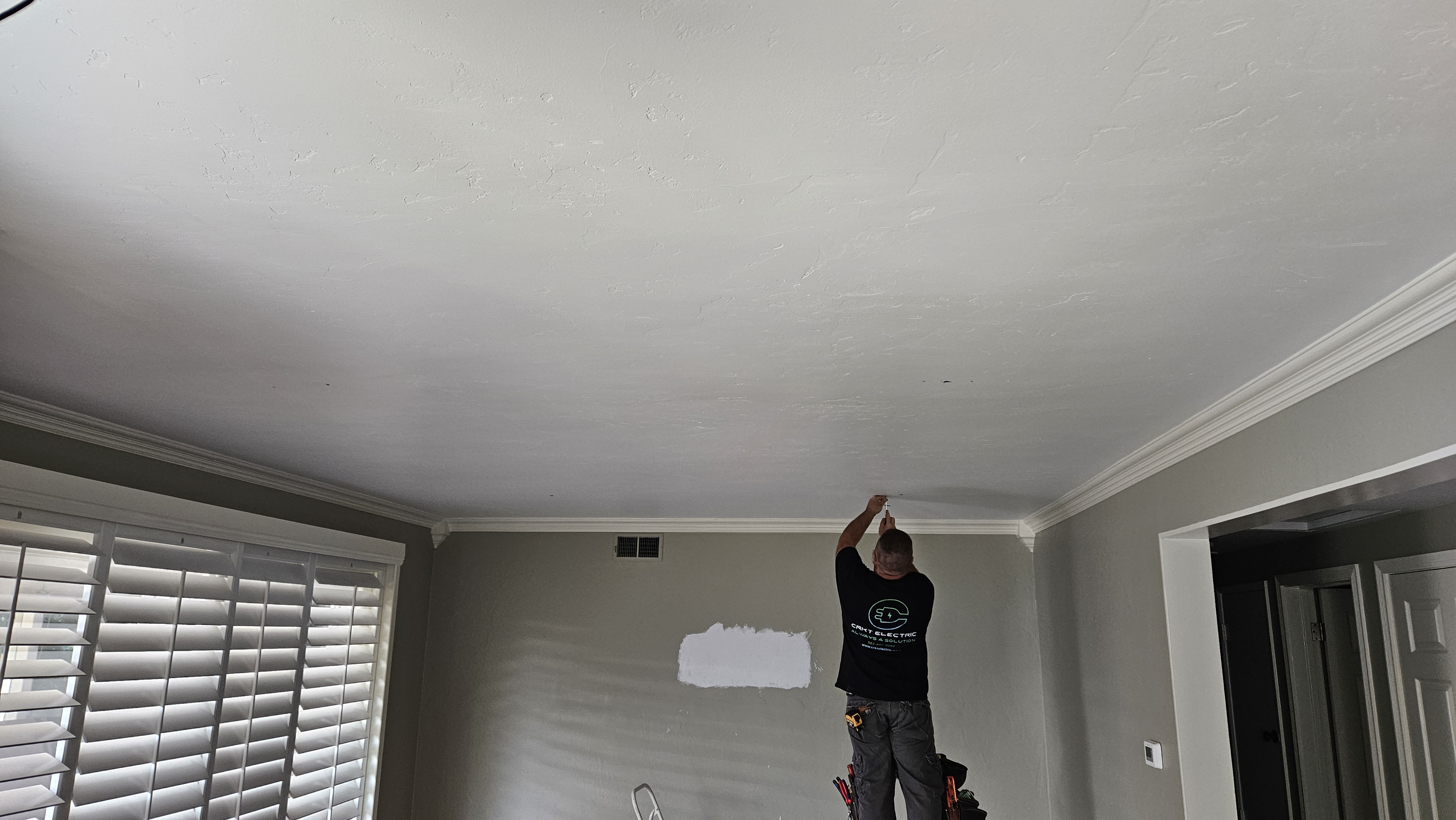 Can light install before in Brea