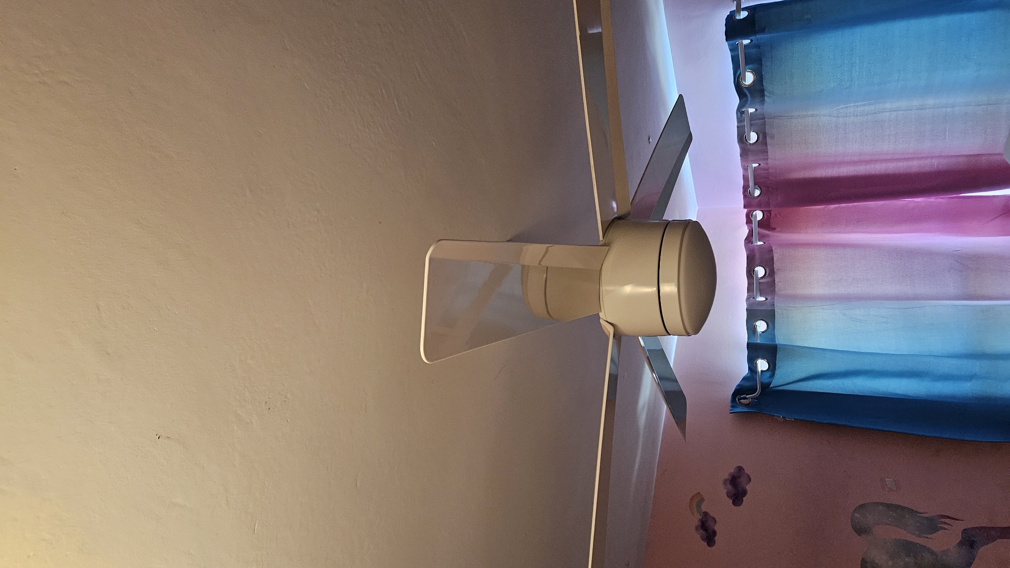 Bedroom Fan With Remote Control